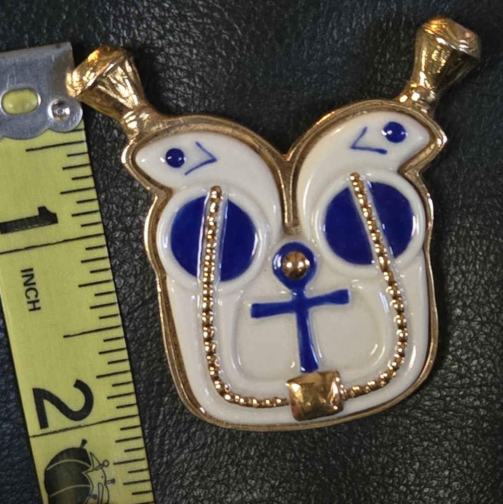 Porcelain & gold vintage Egyptian dual Uraeus/Cobra & Ankh pendant - Picture 8 of 11